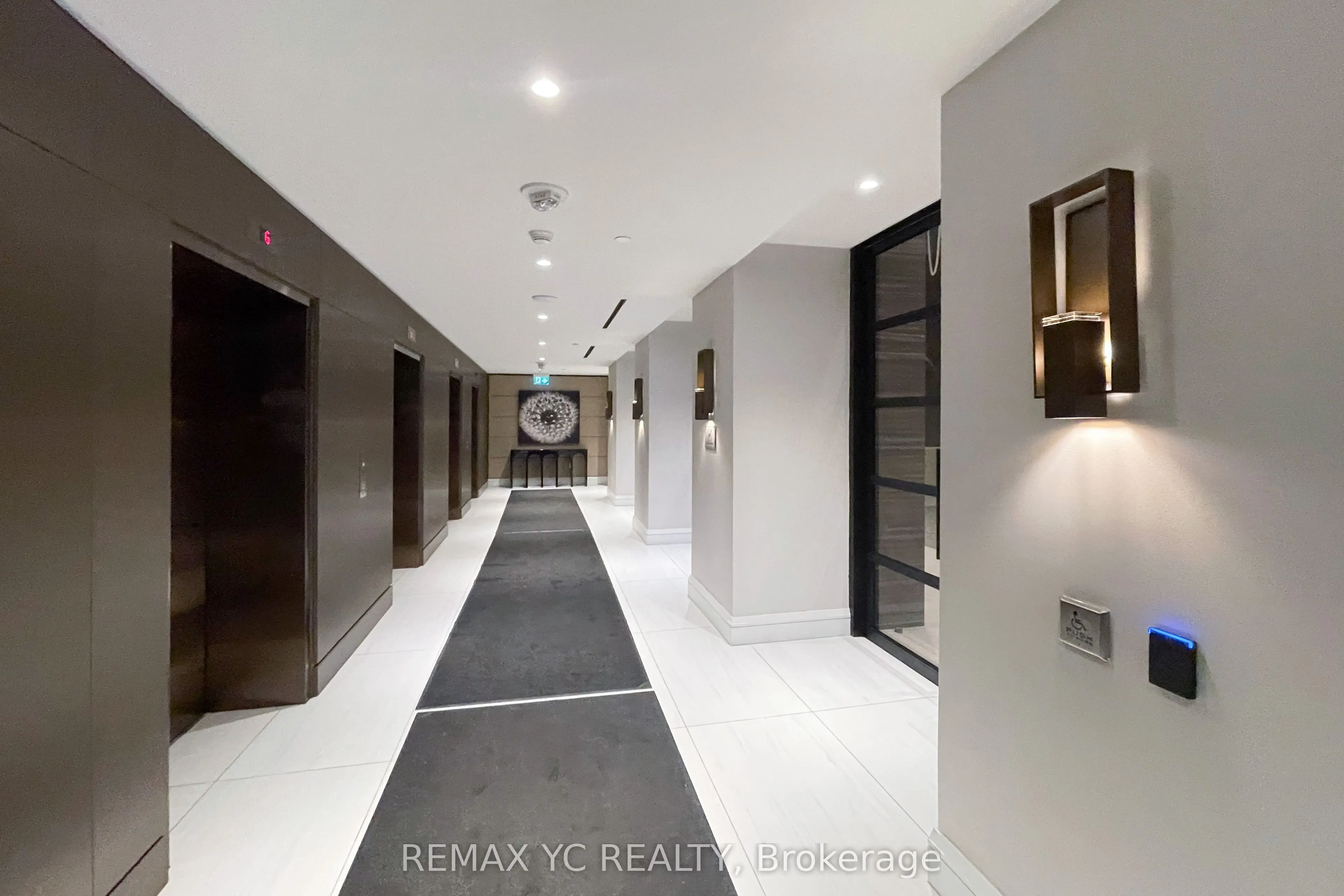 39 Roehampton Avenue #3708