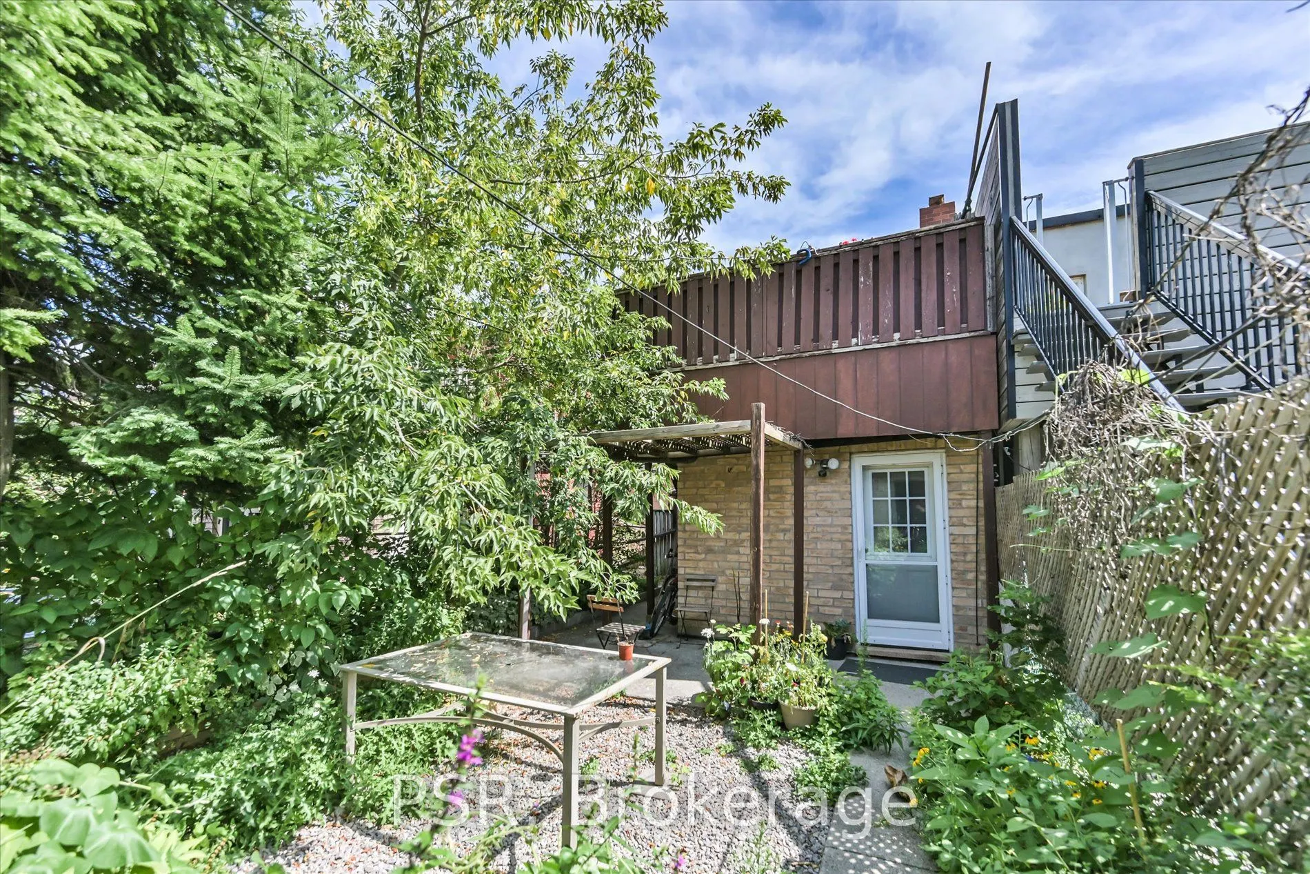 64 Gladstone Avenue