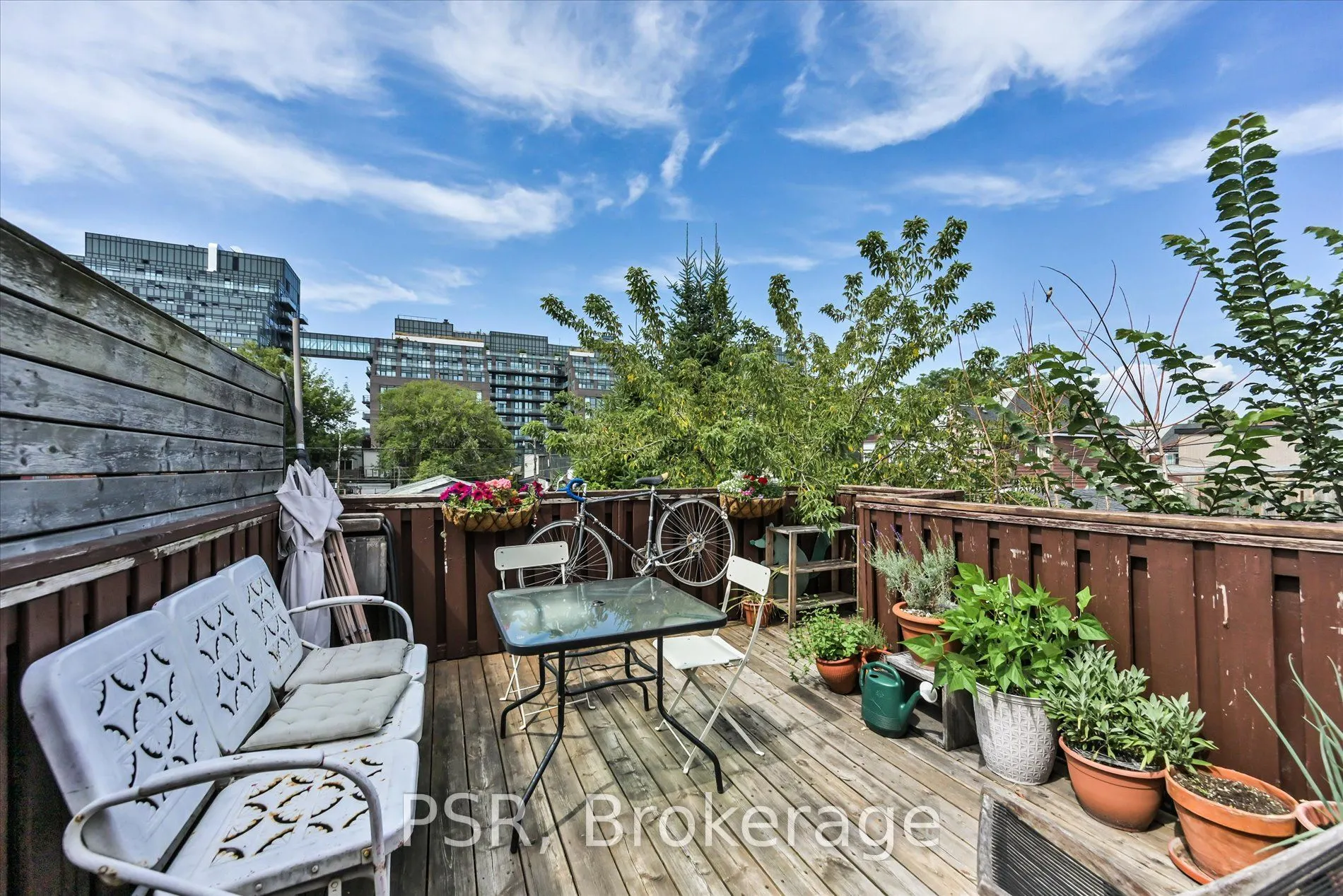 64 Gladstone Avenue