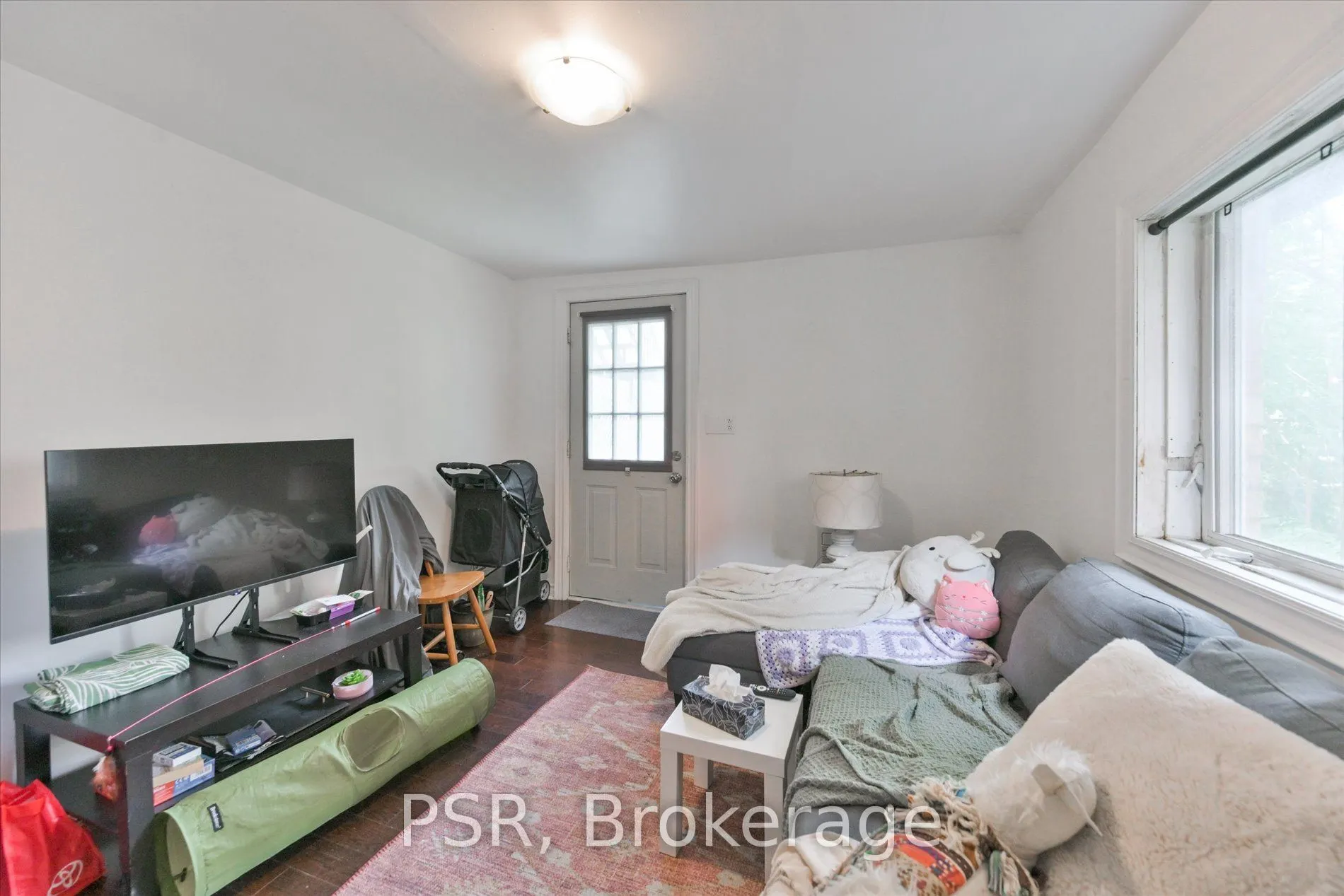 64 Gladstone Avenue