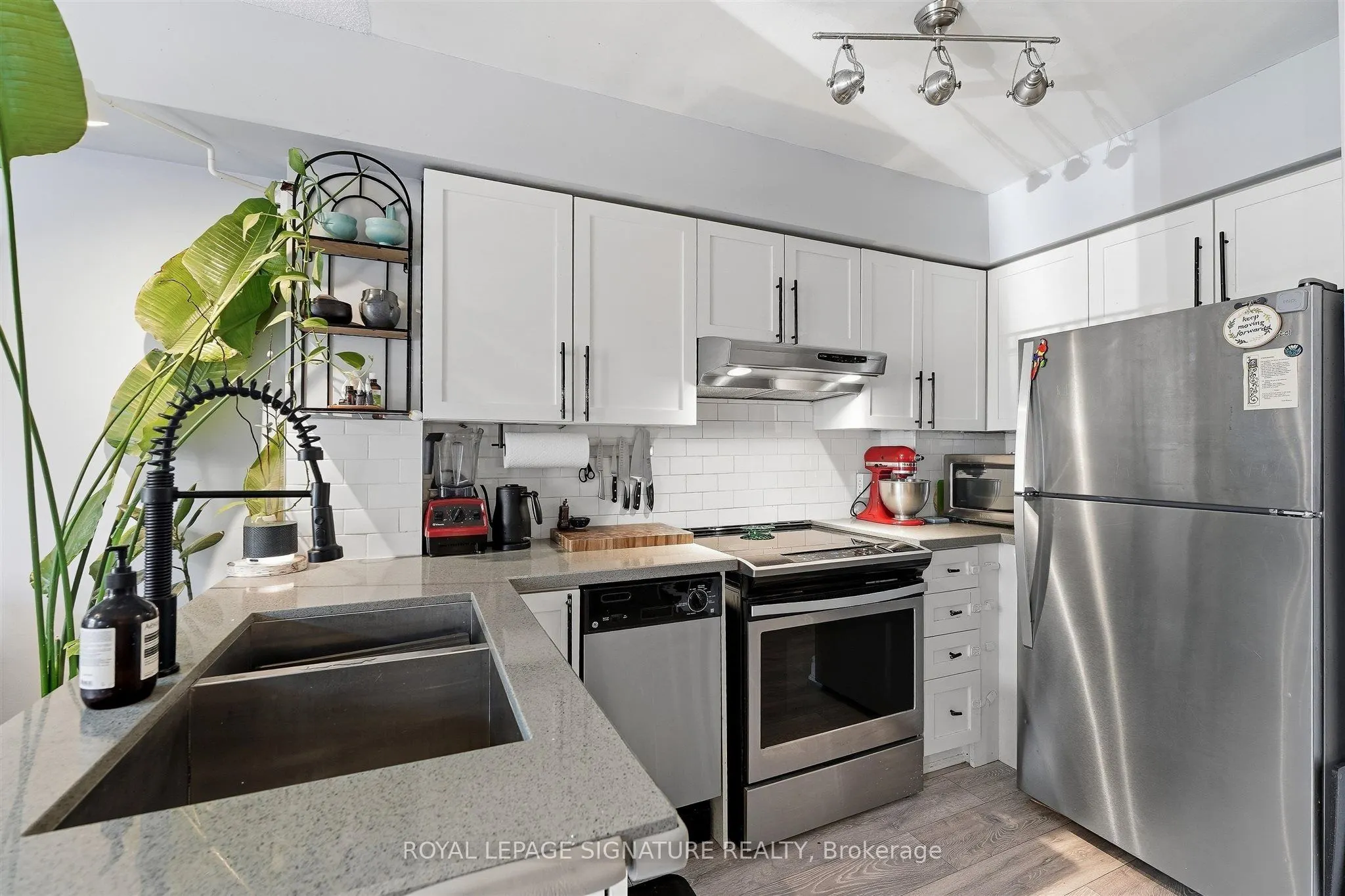 25 Sudbury Street #2503