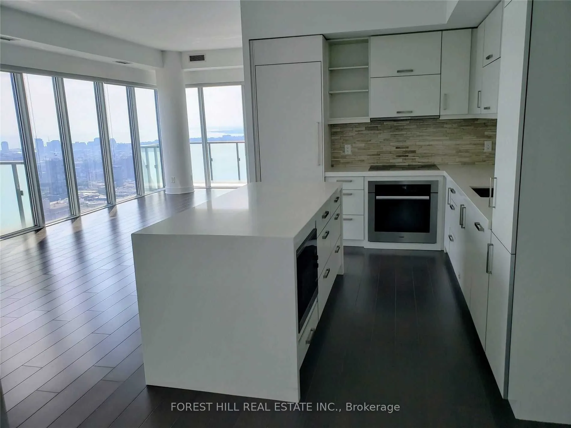 1080 Bay Street #4902
