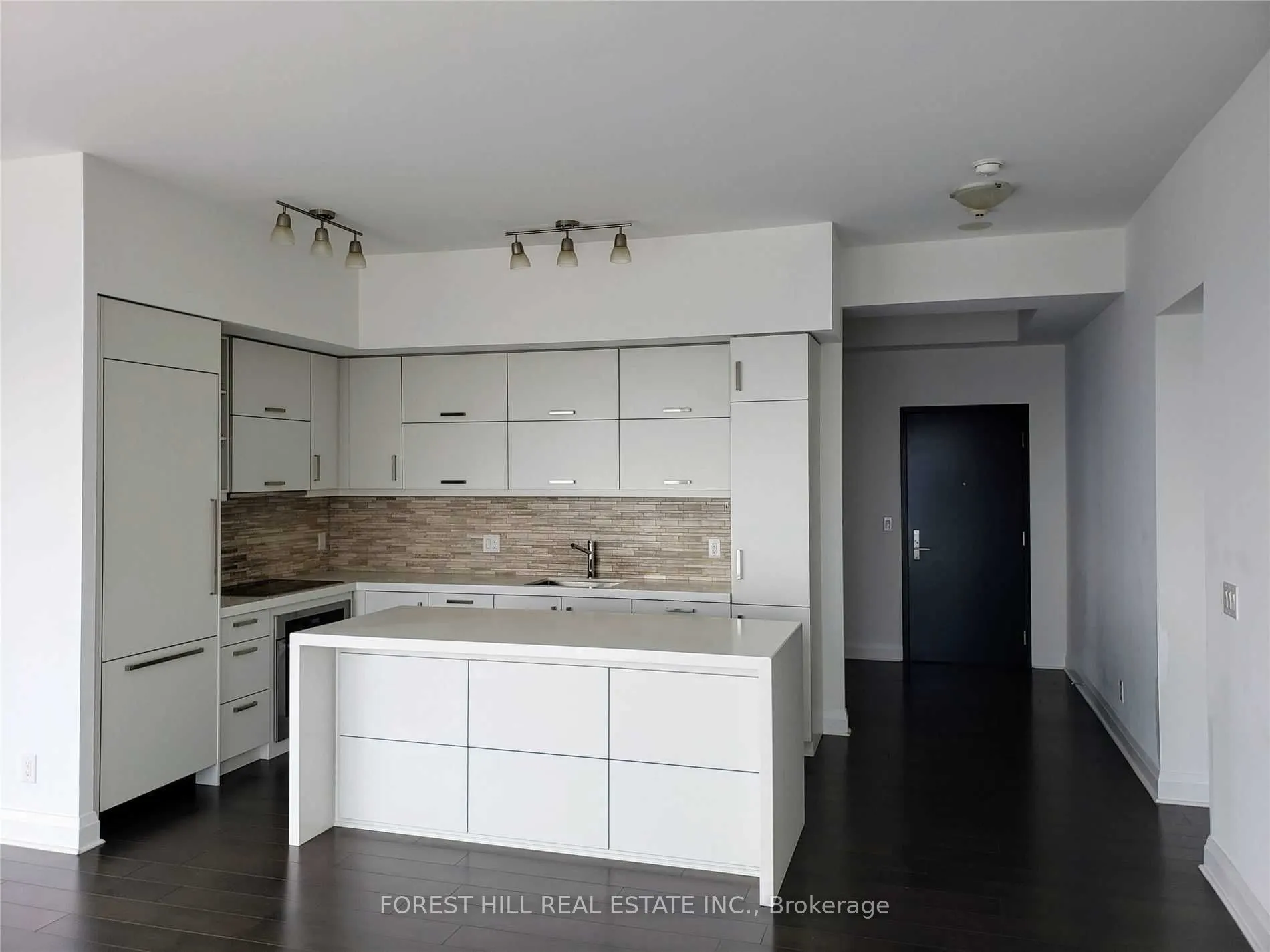 1080 Bay Street #4902