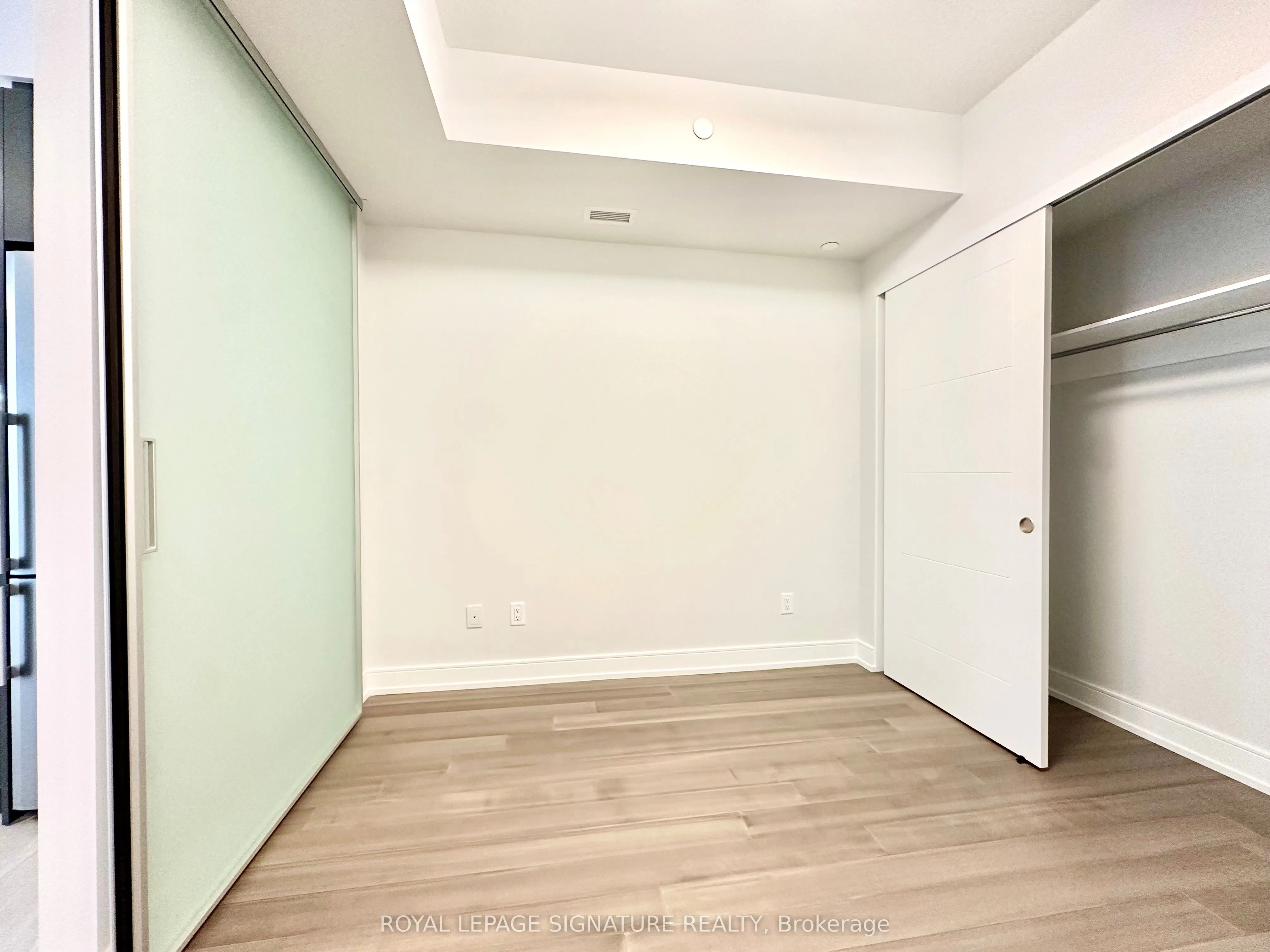 664 Spadina Avenue #604