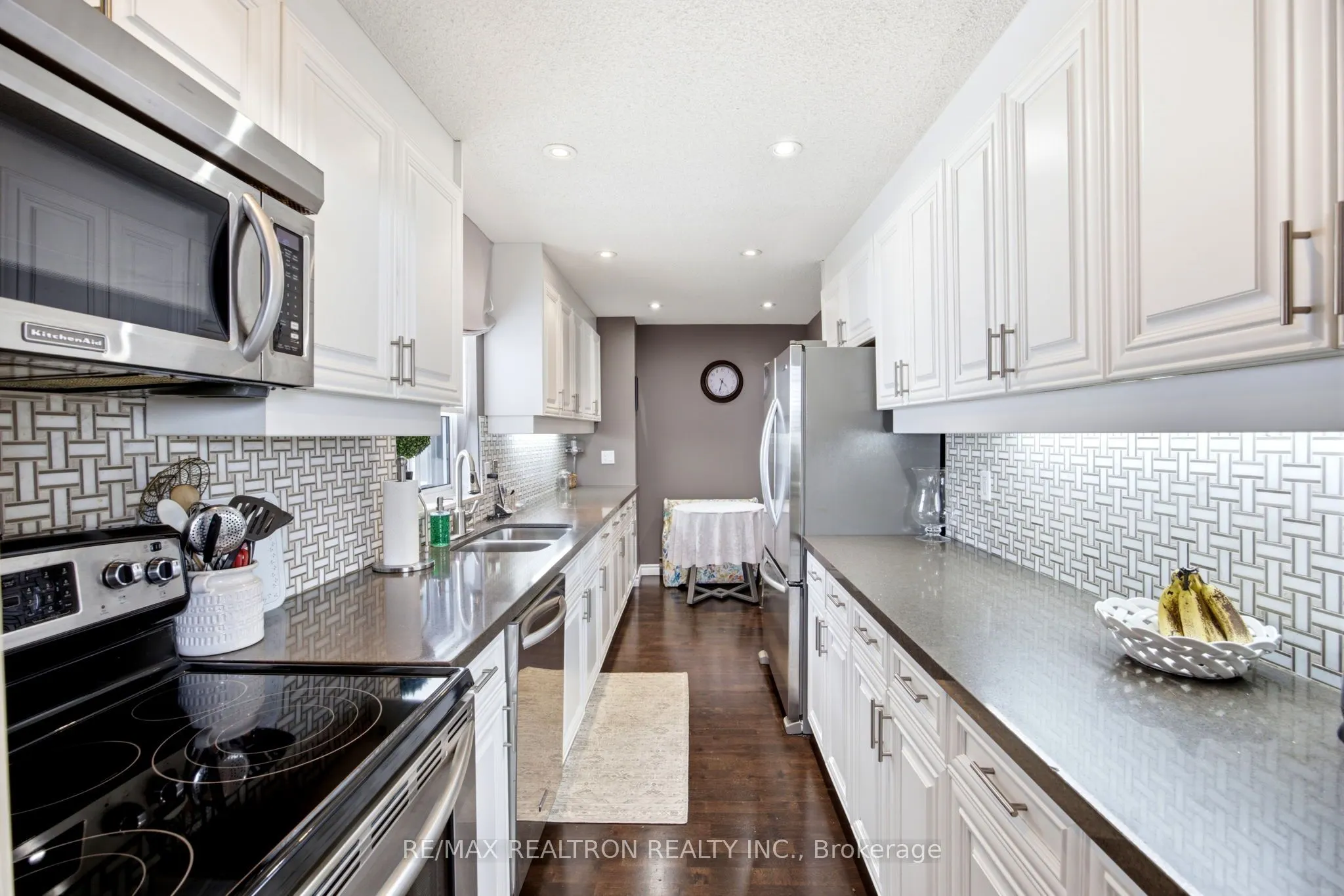 3000 Bathurst Street #PH3