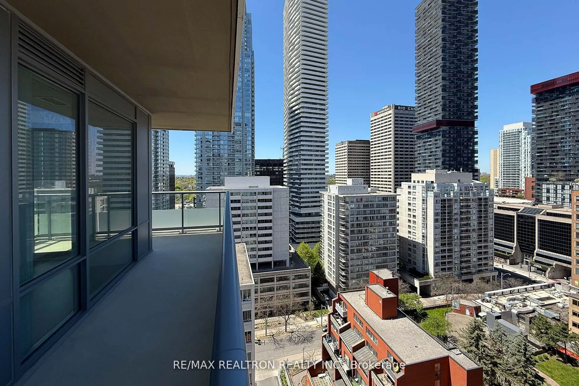 50 Dunfield Avenue #1917