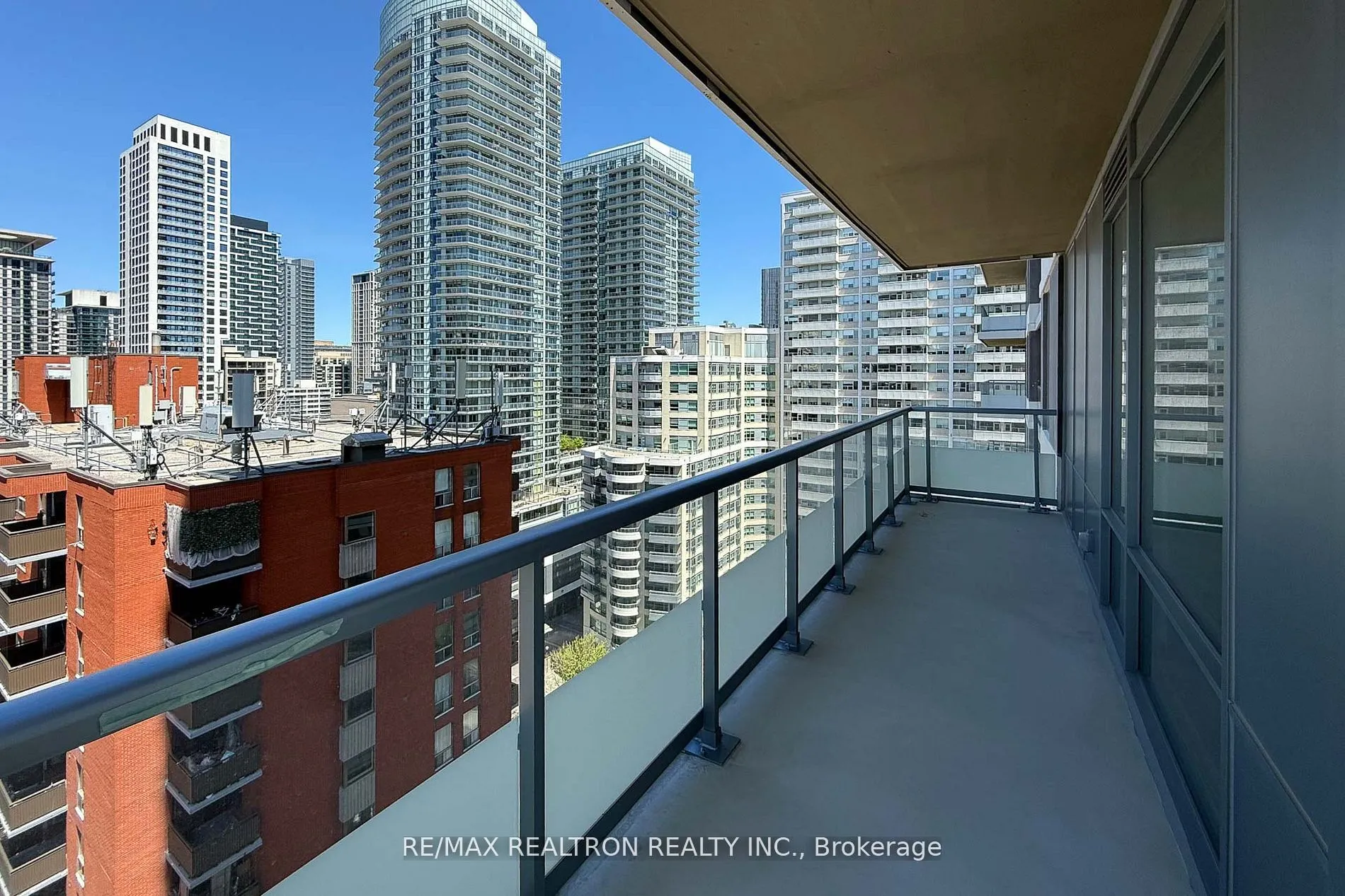 50 Dunfield Avenue #1917