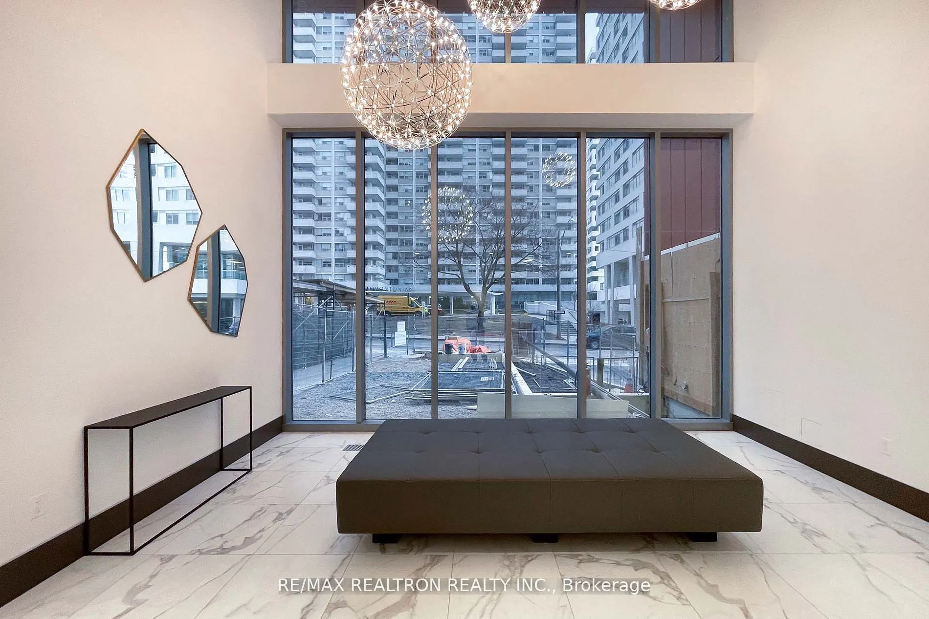 50 Dunfield Avenue #1917