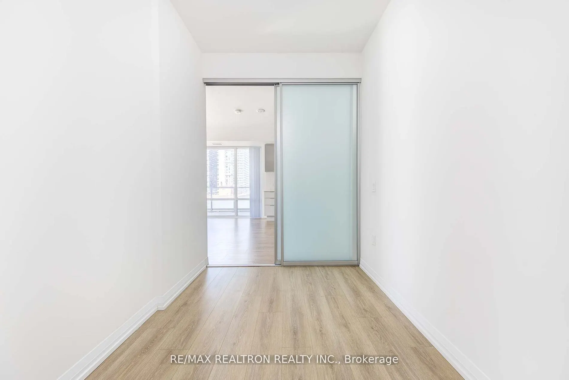 50 Dunfield Avenue #1917