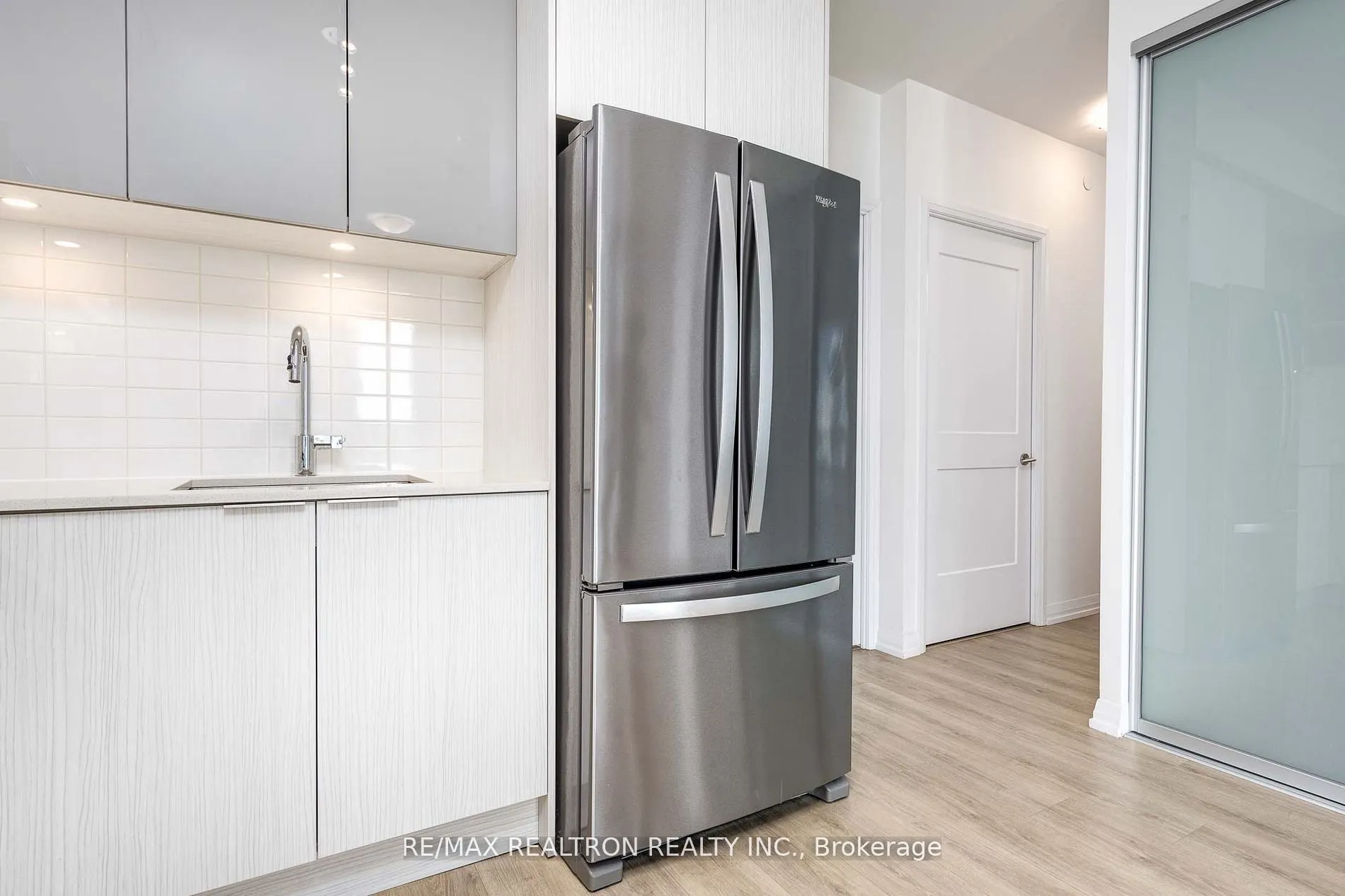 50 Dunfield Avenue #1917