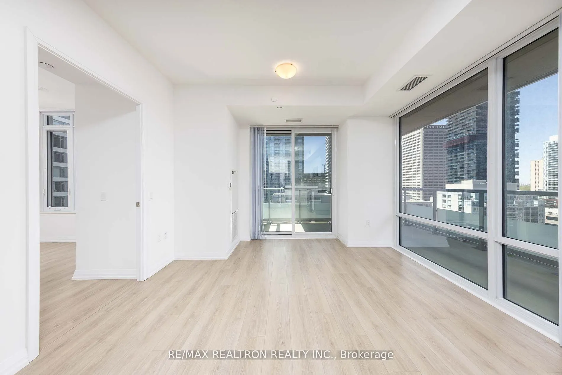 50 Dunfield Avenue #1917