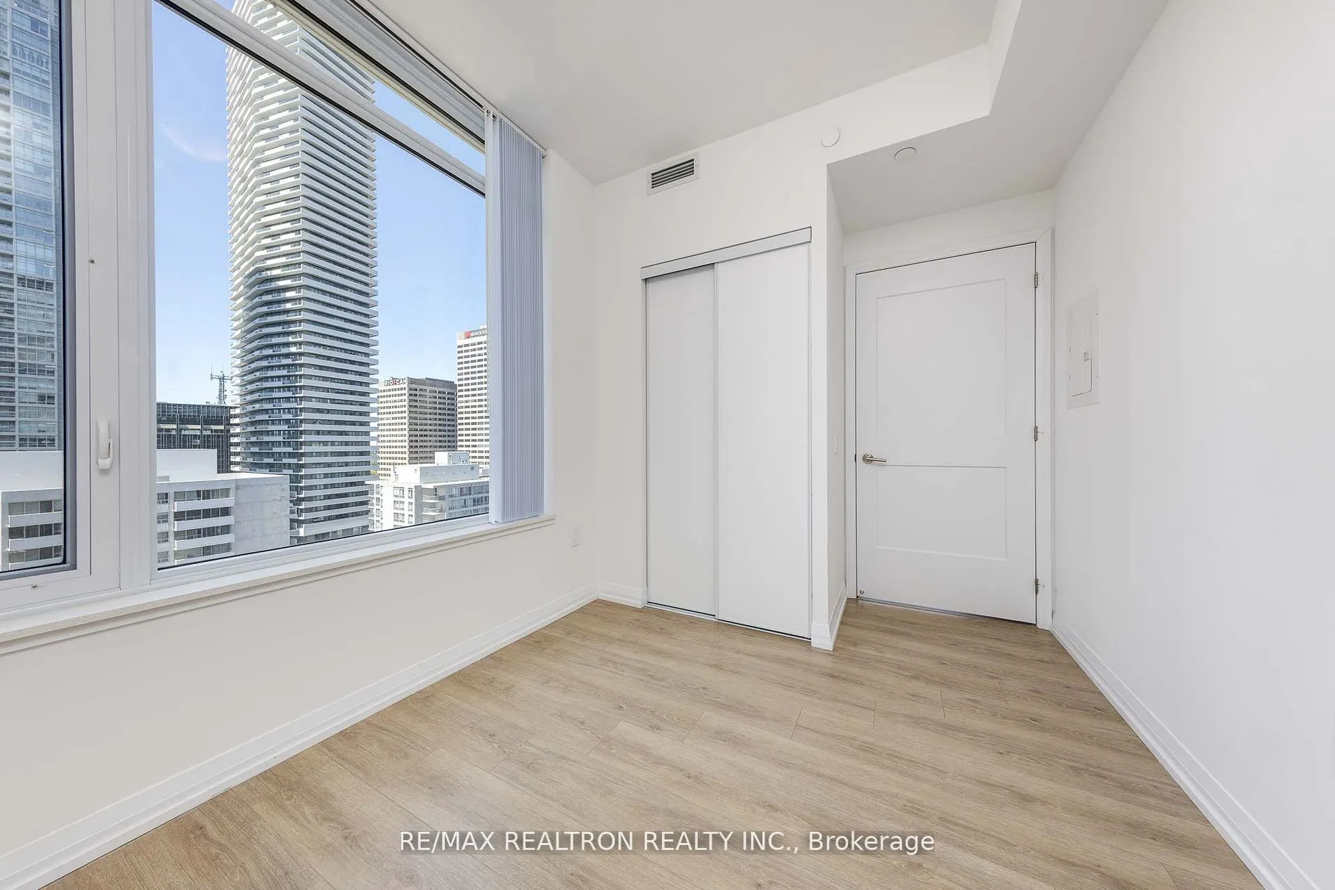 50 Dunfield Avenue #1917