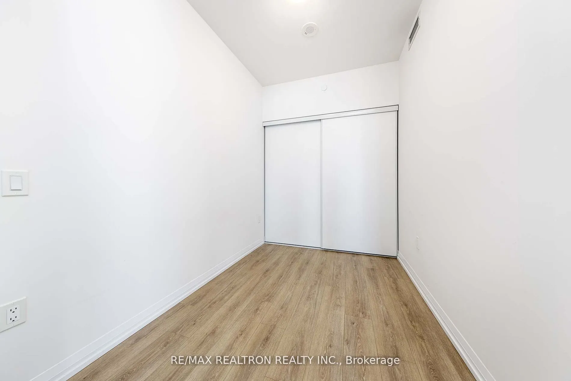 50 Dunfield Avenue #1917