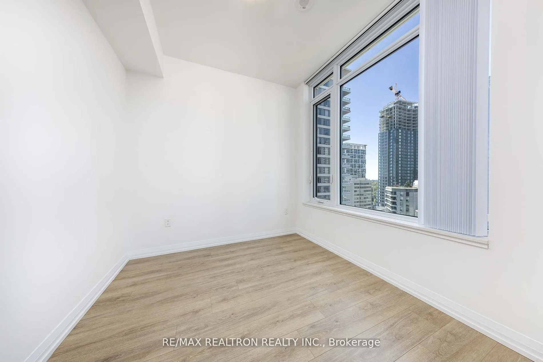 50 Dunfield Avenue #1917