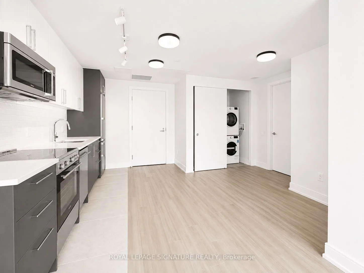664 Spadina Avenue #1005