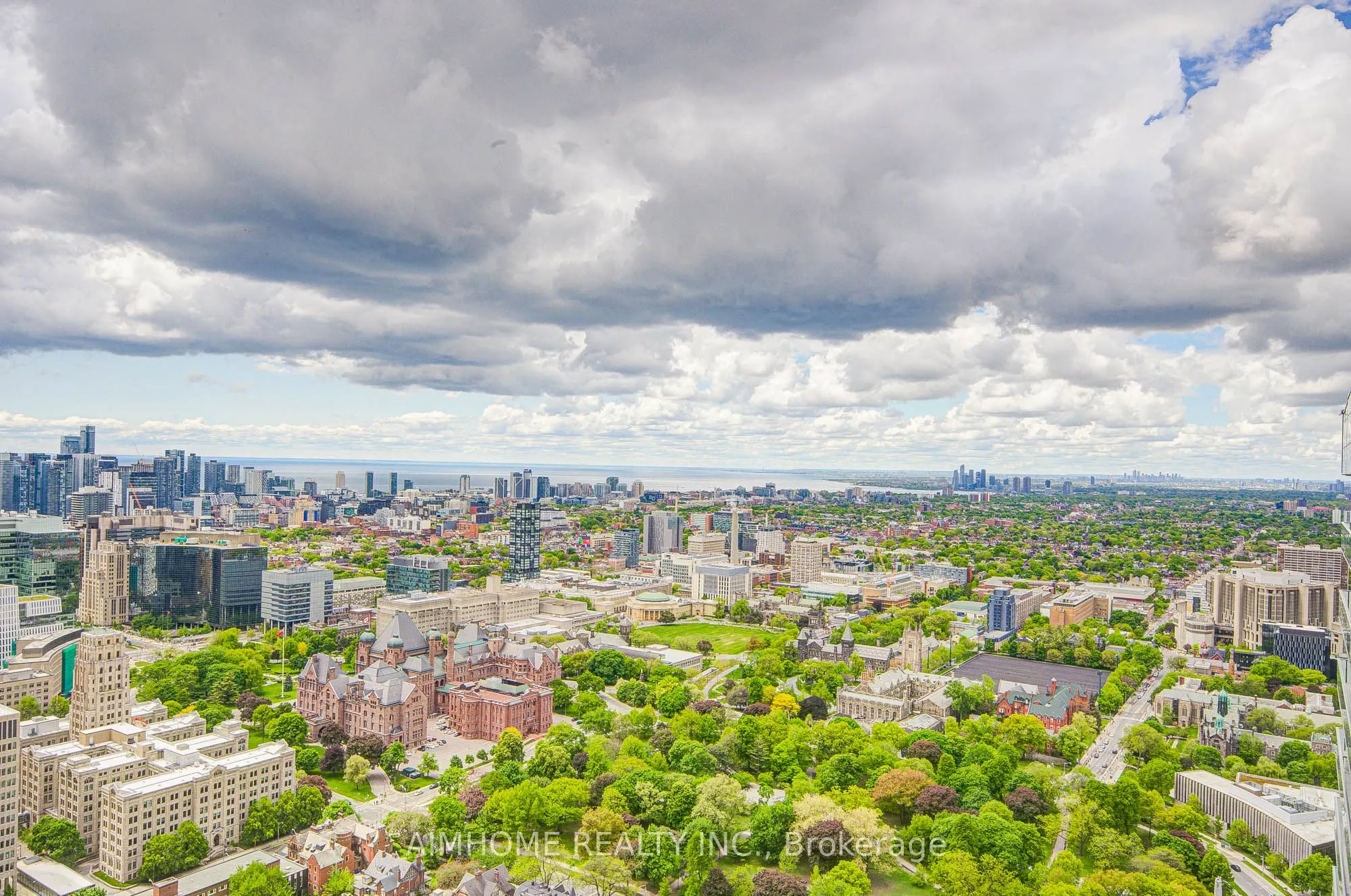 1080 Bay Street #4207