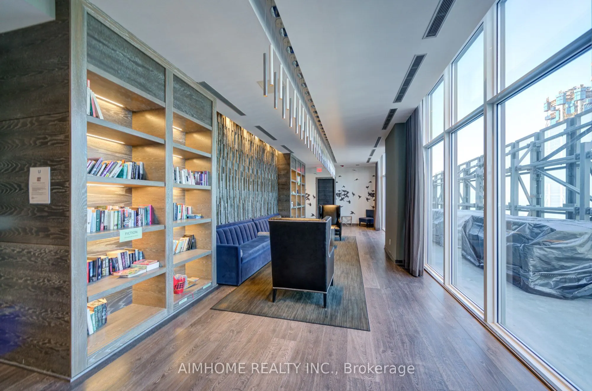 1080 Bay Street #4207