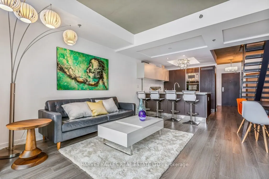 220 George Street #702