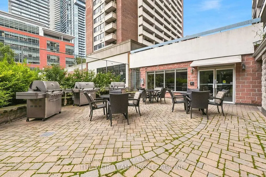 30 Gloucester Street #1107