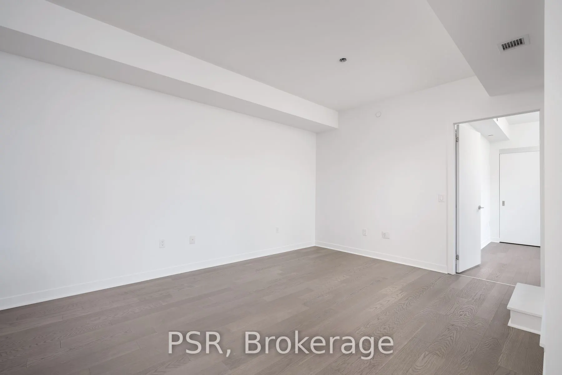501 Adelaide Street W #401