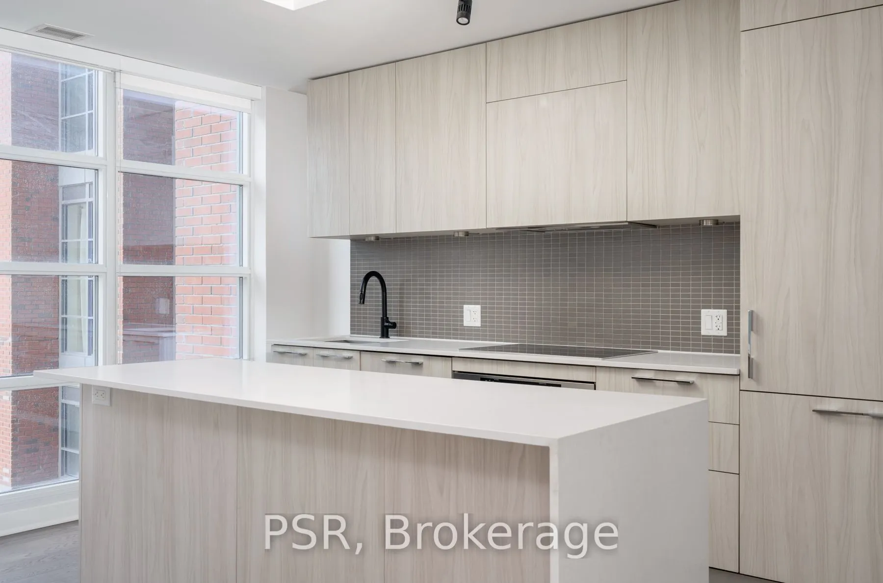 501 Adelaide Street W #401