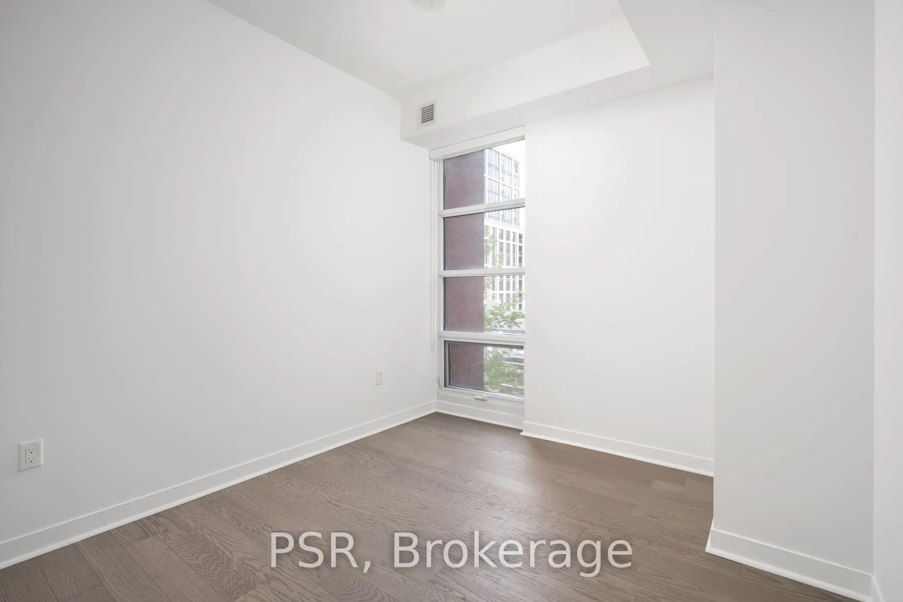 501 Adelaide Street W #401
