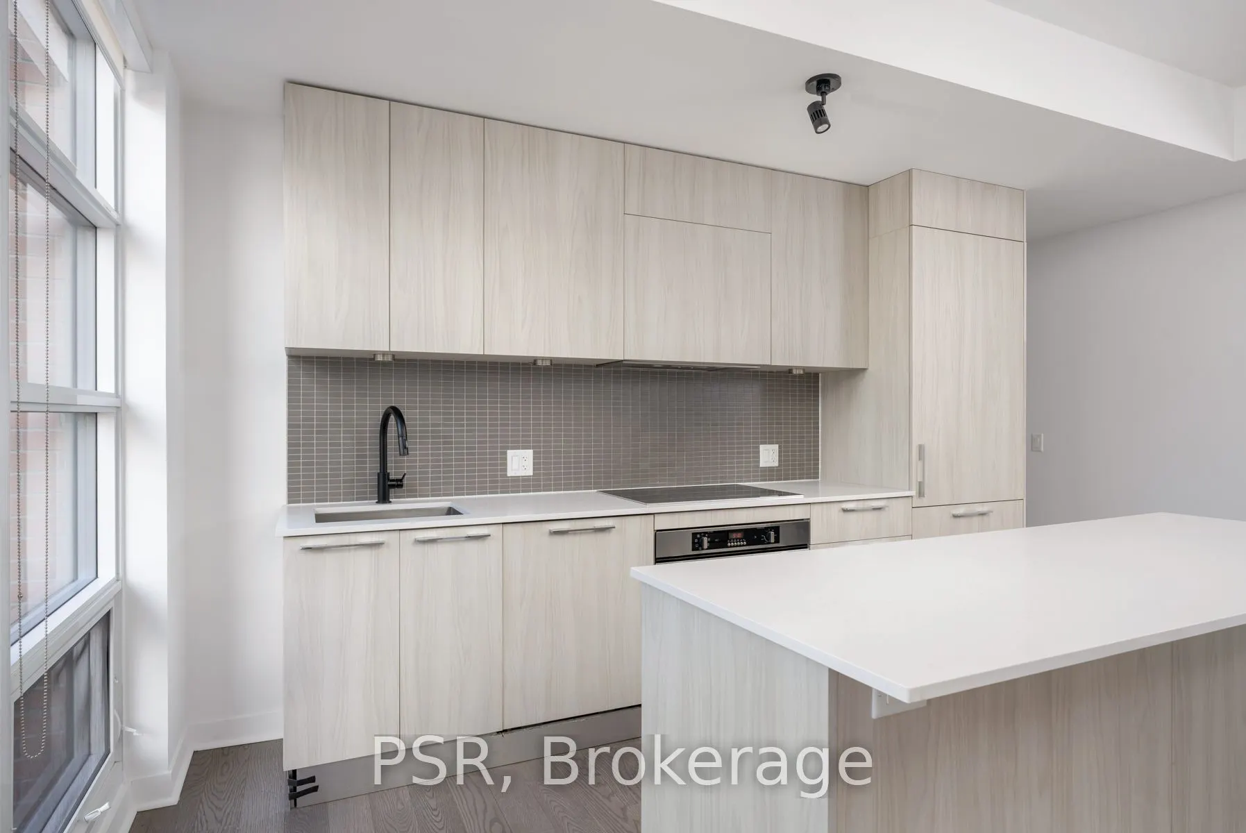 501 Adelaide Street W #401