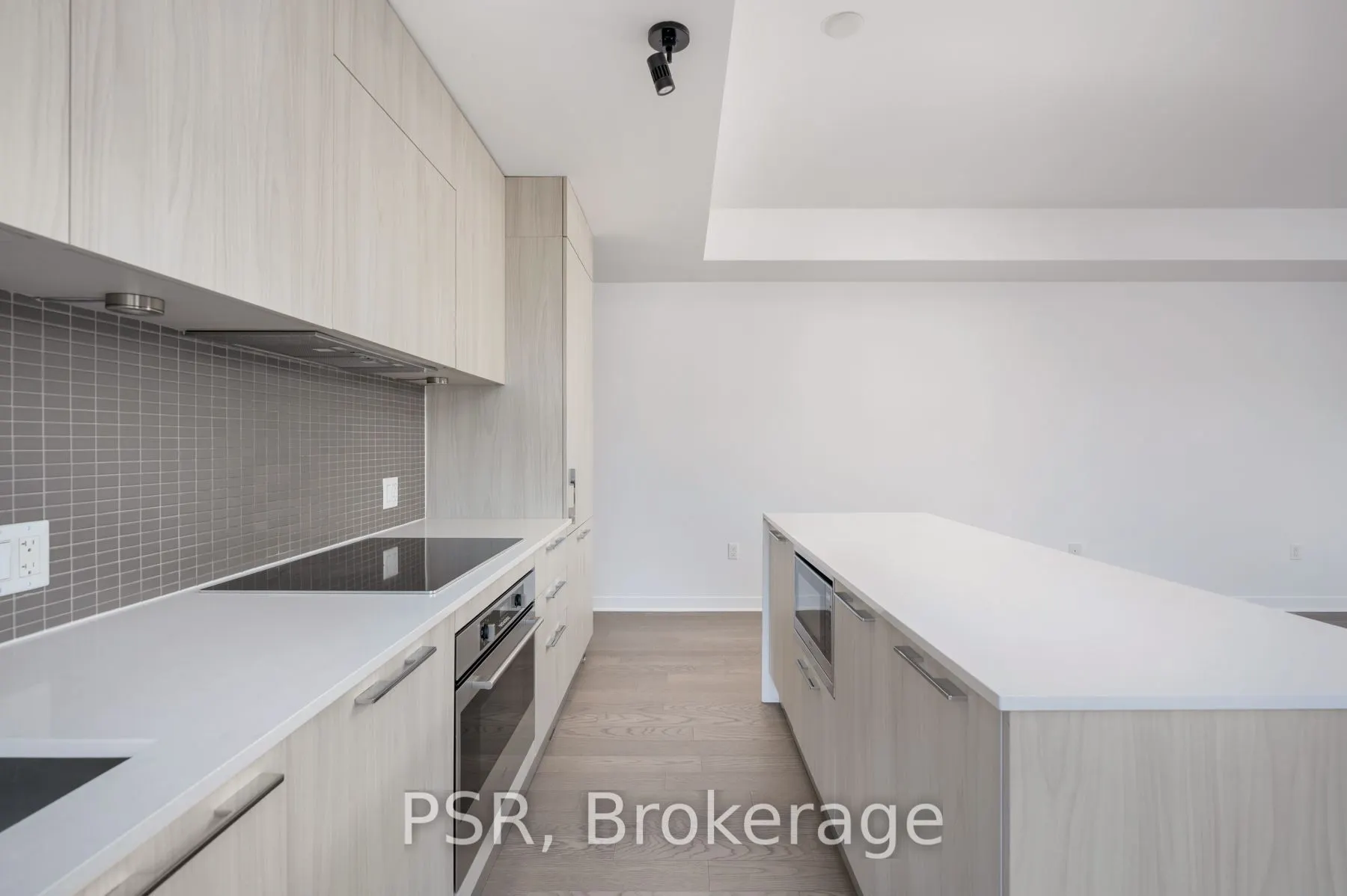 501 Adelaide Street W #401