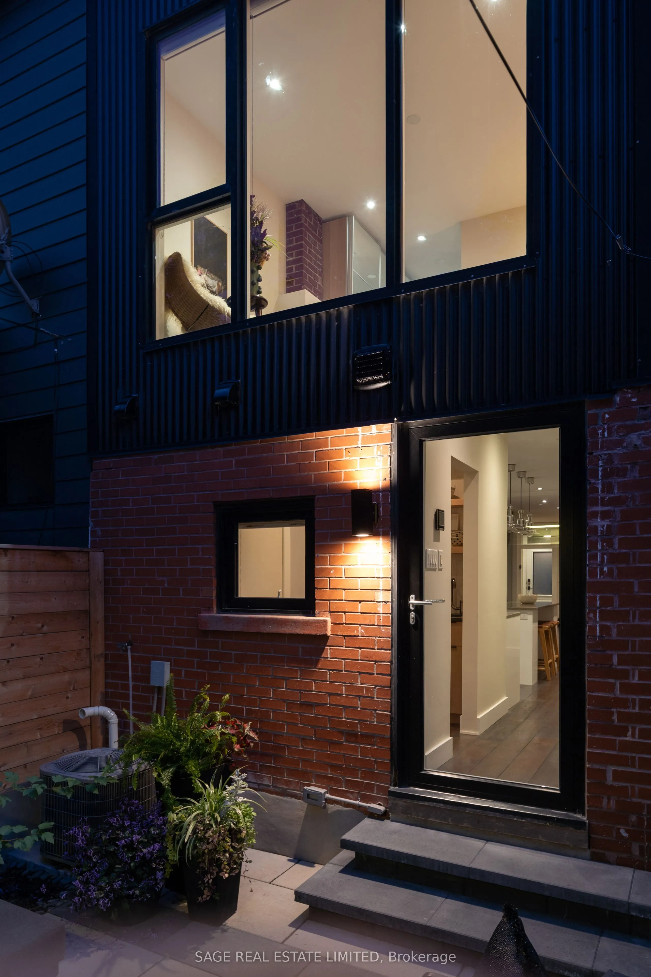 15 Crocker Avenue