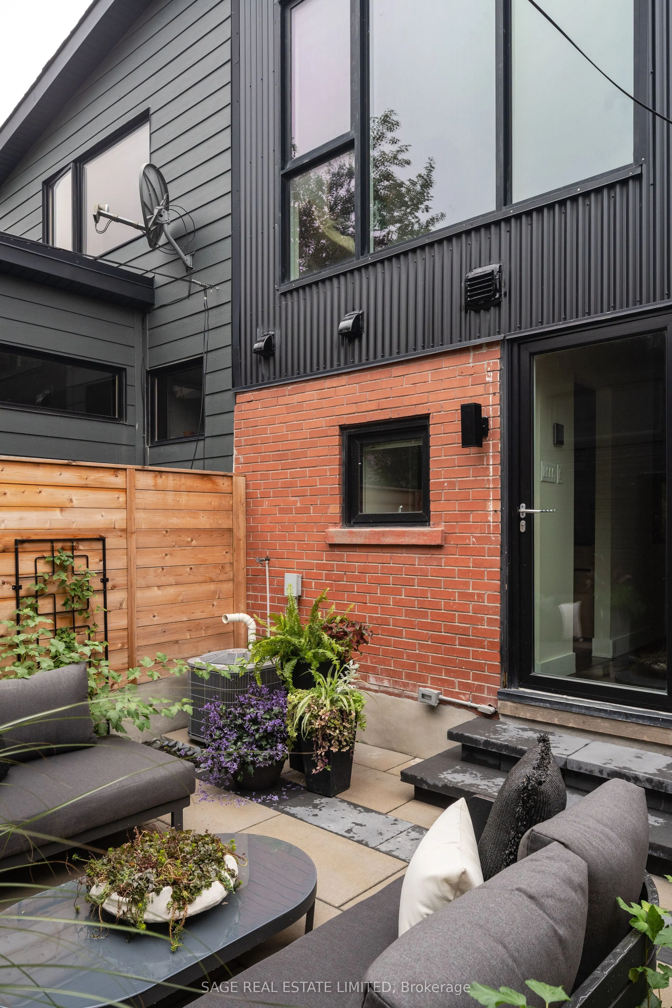 15 Crocker Avenue