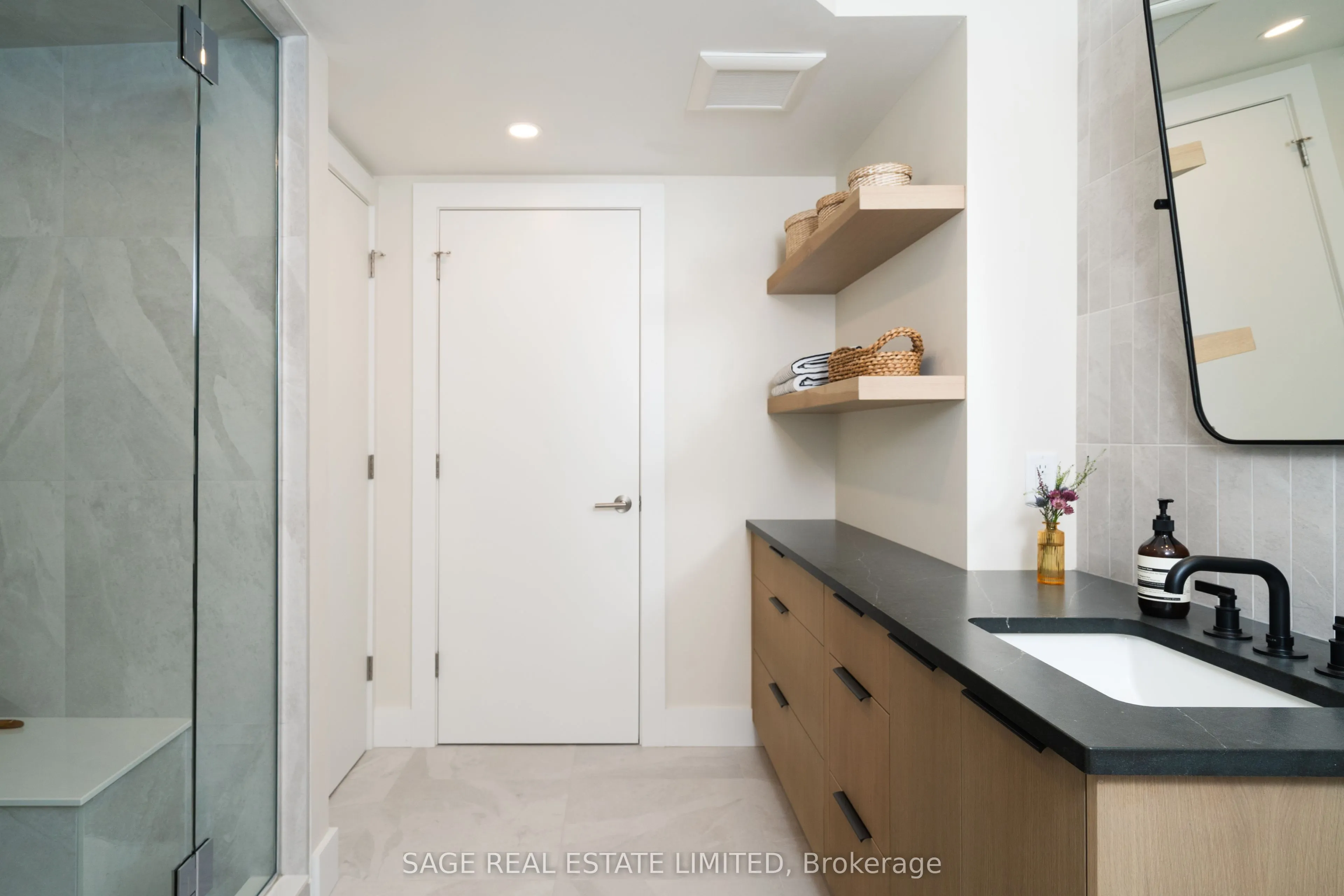 15 Crocker Avenue