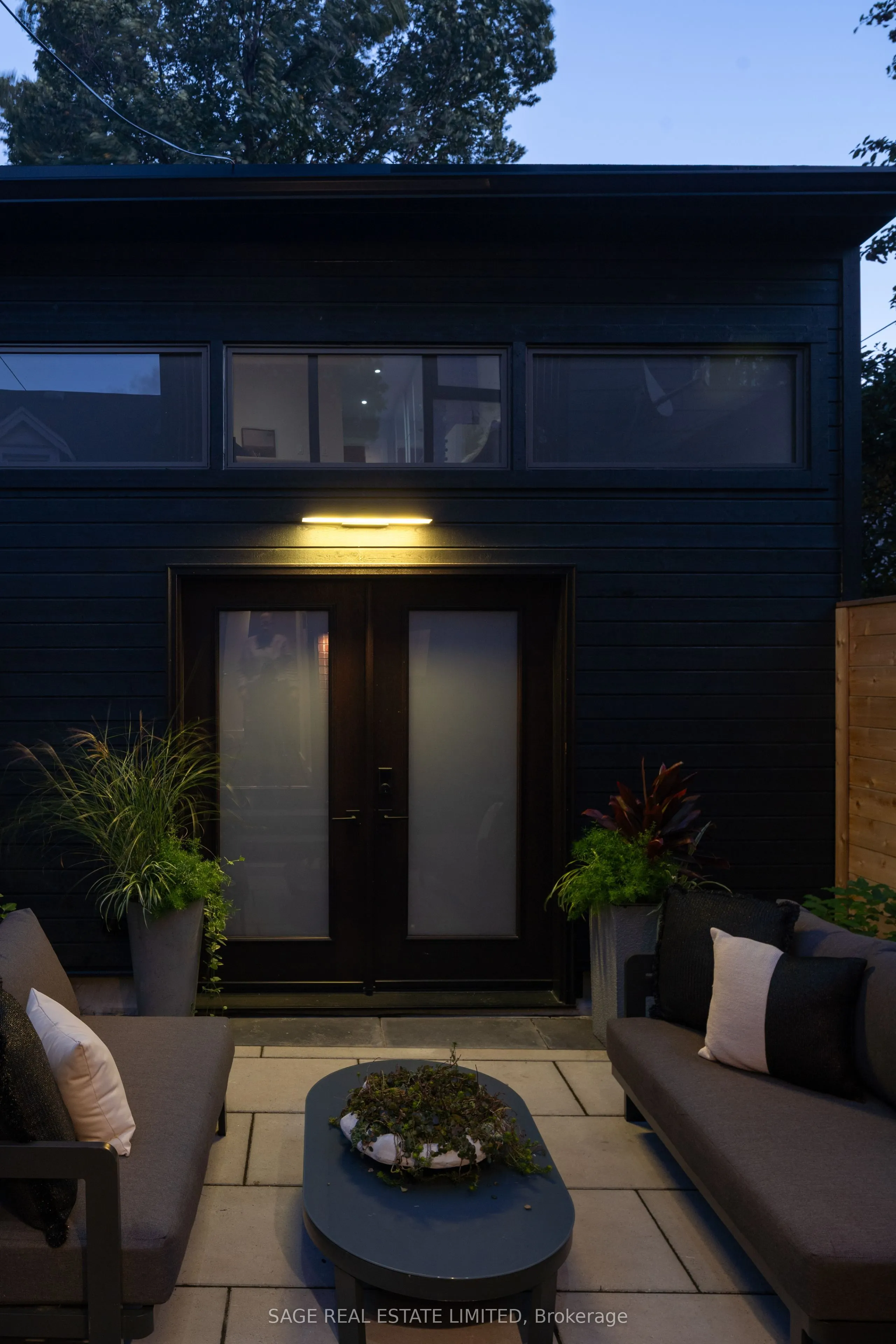 15 Crocker Avenue