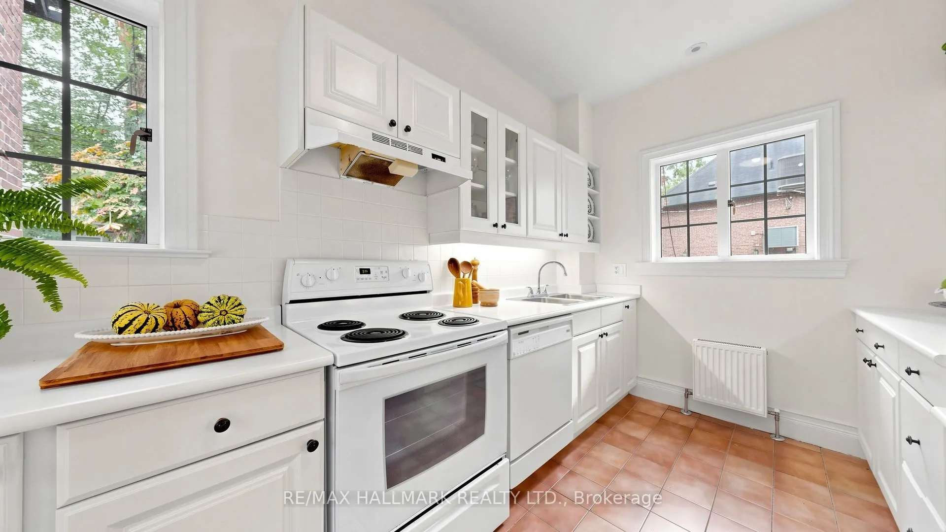 12 Ancroft Place #12