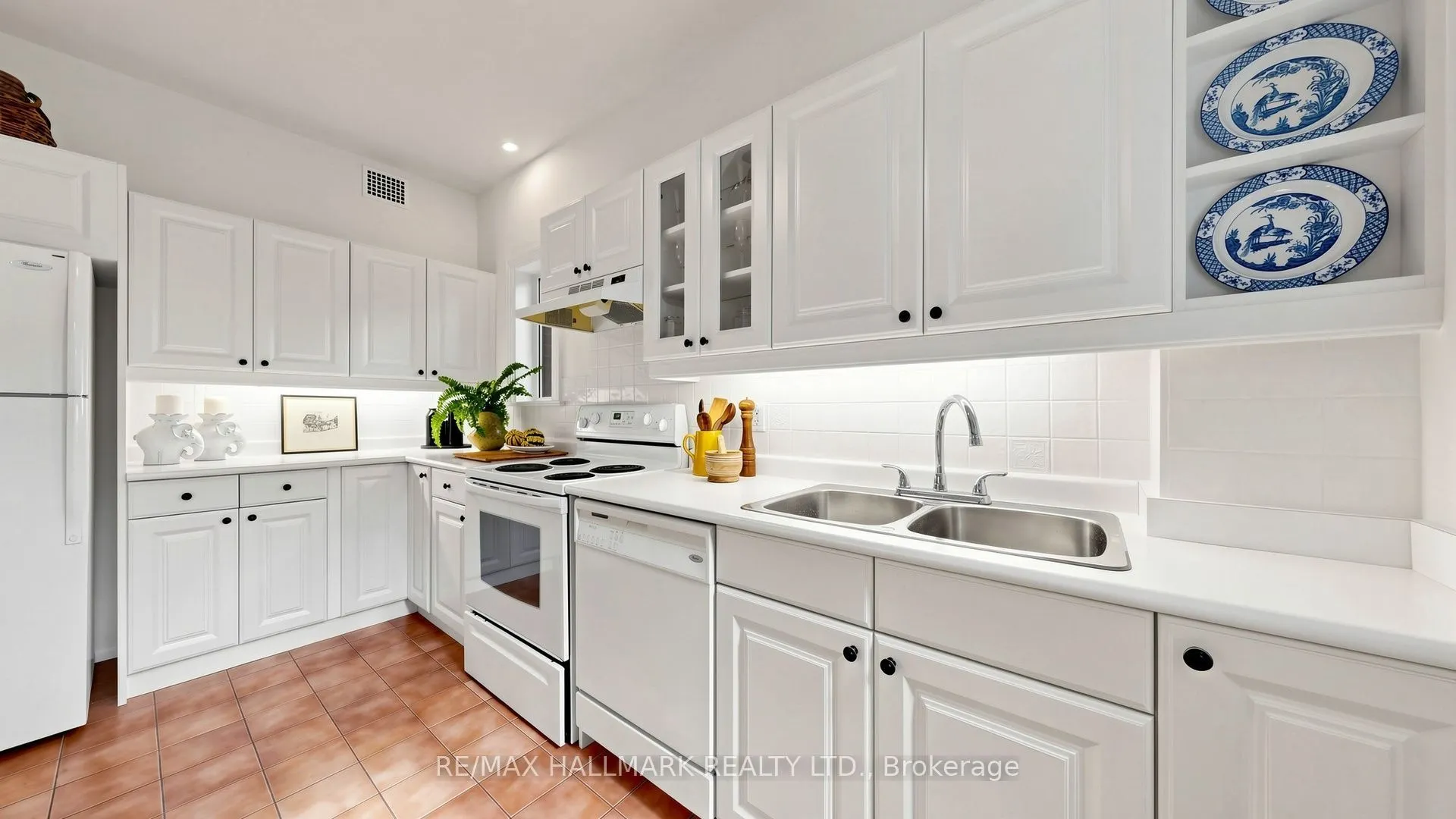 12 Ancroft Place #12