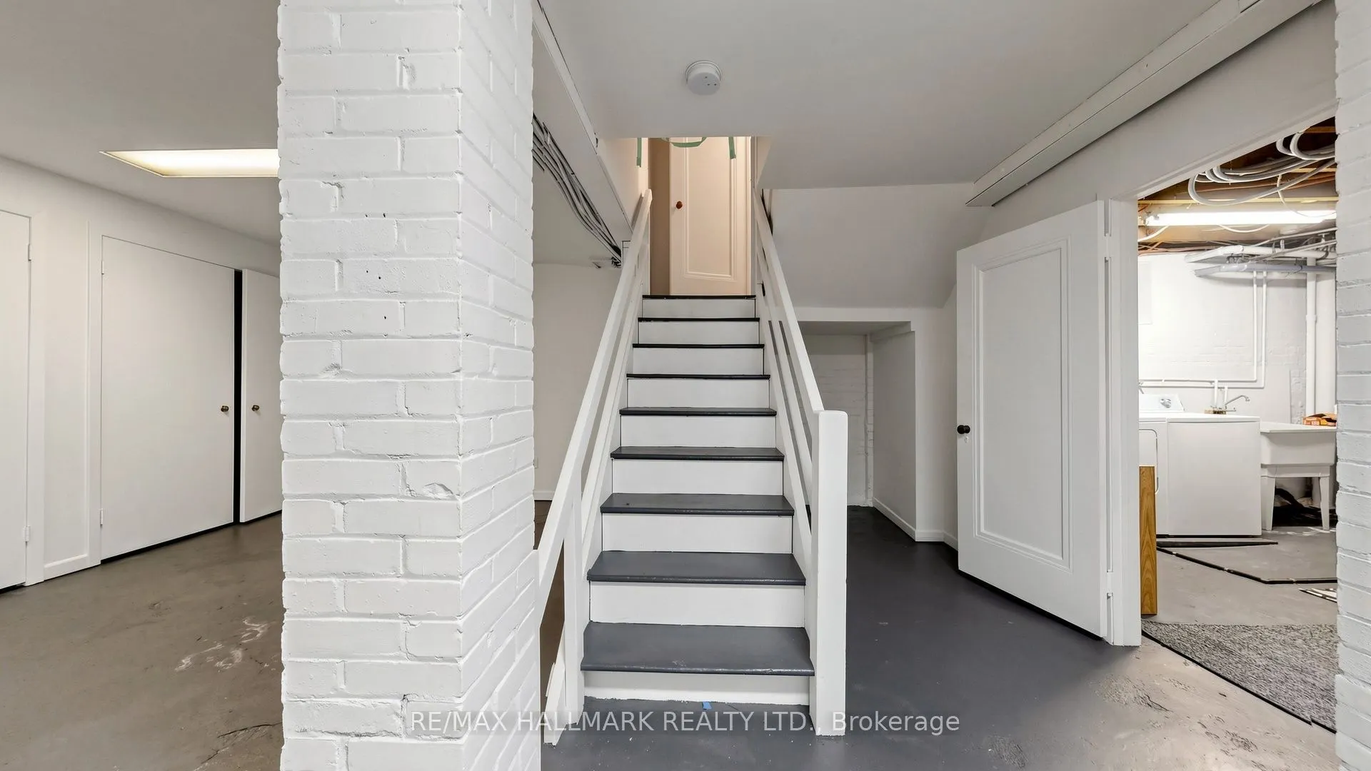 12 Ancroft Place #12