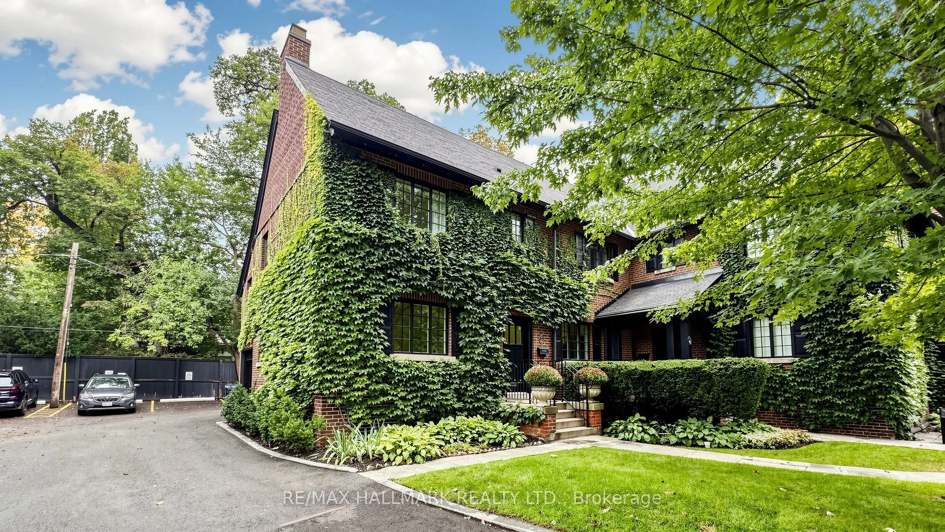 12 Ancroft Place #12
