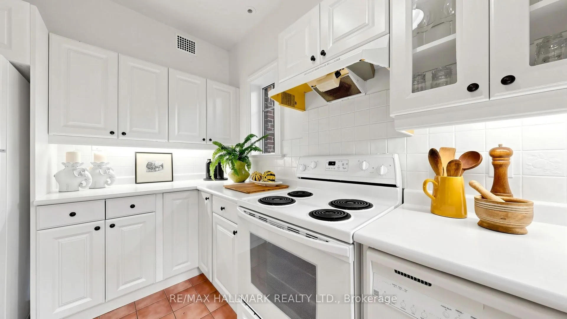 12 Ancroft Place #12