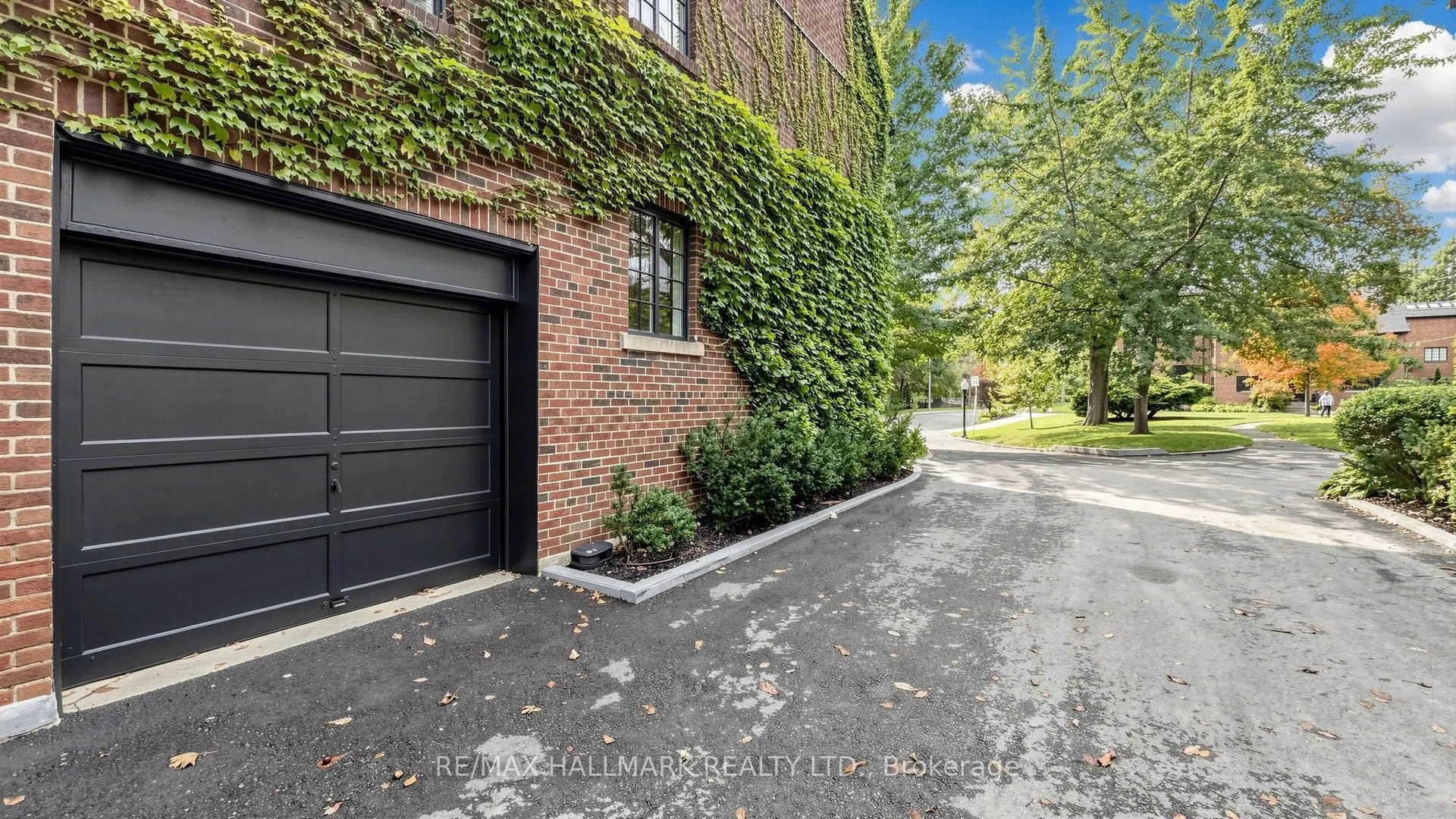 12 Ancroft Place #12