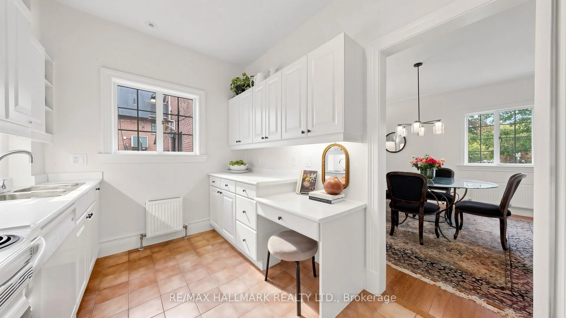12 Ancroft Place #12