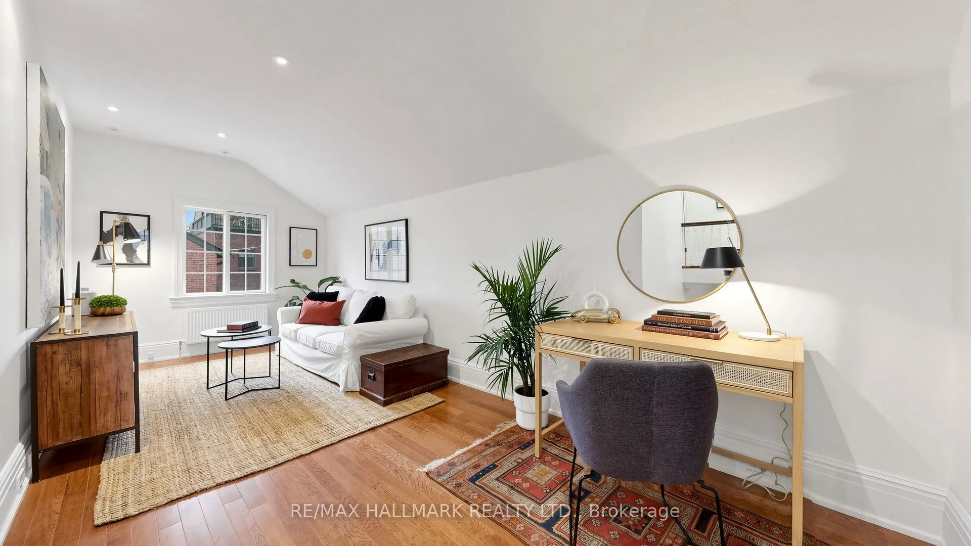 12 Ancroft Place #12