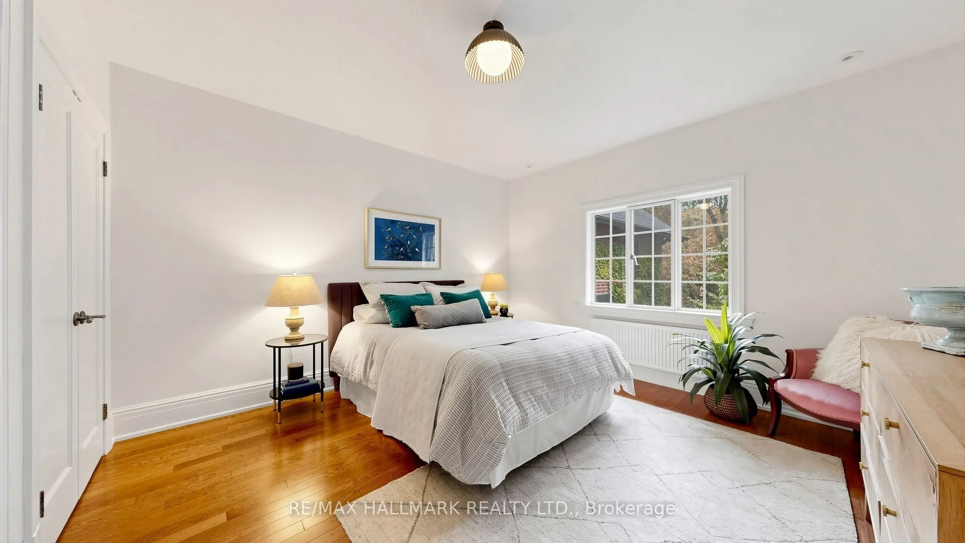 12 Ancroft Place #12