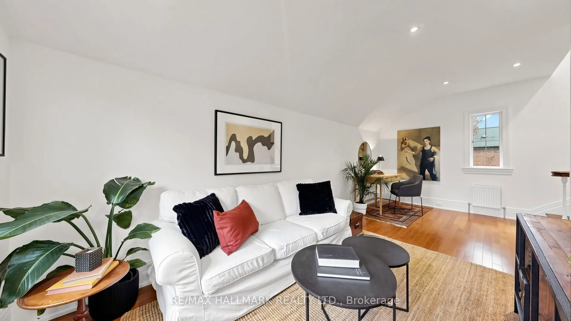 12 Ancroft Place #12