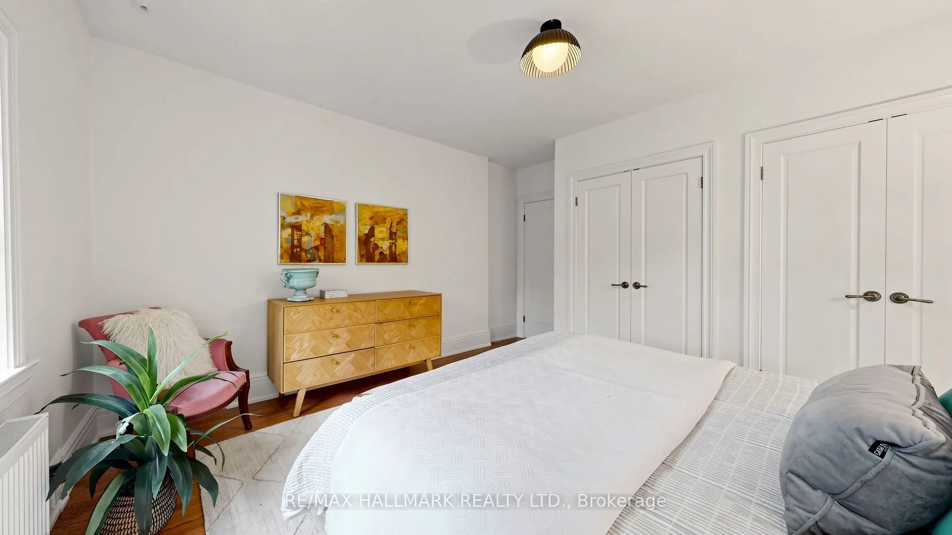 12 Ancroft Place #12