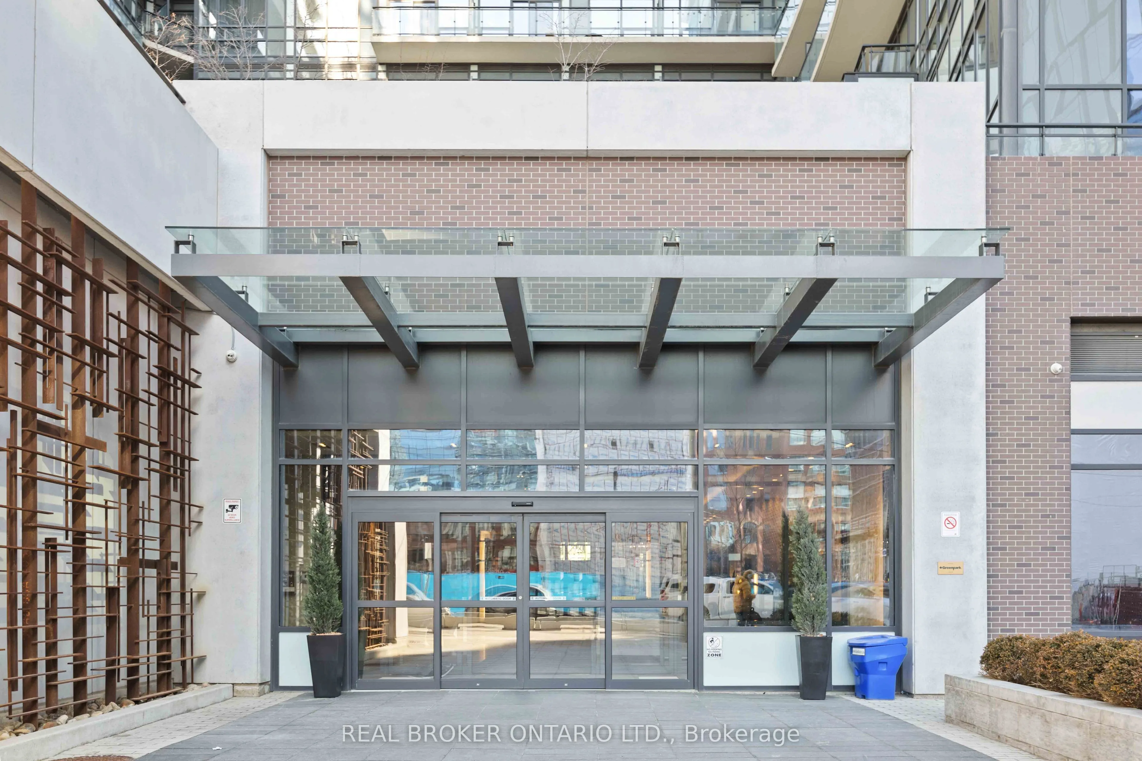 460 Adelaide Street E #1518