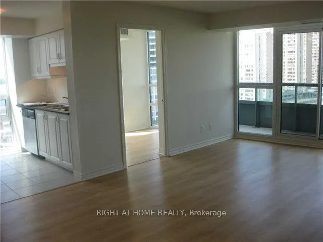25 Lower Simcoe Street #1208