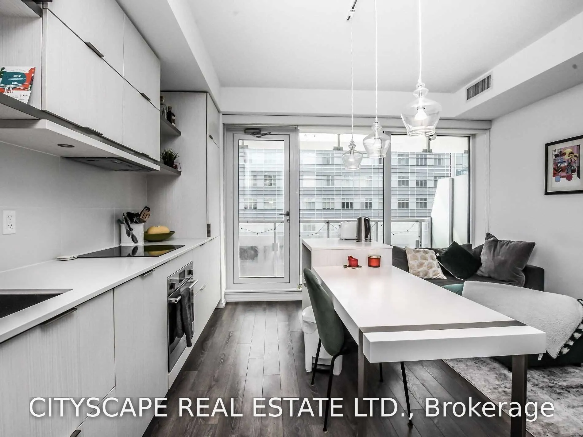 197 Yonge Street #1504