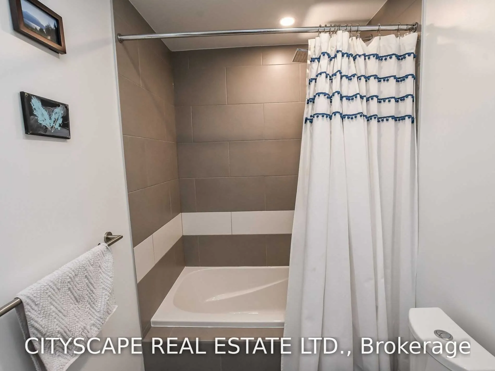 197 Yonge Street #1504