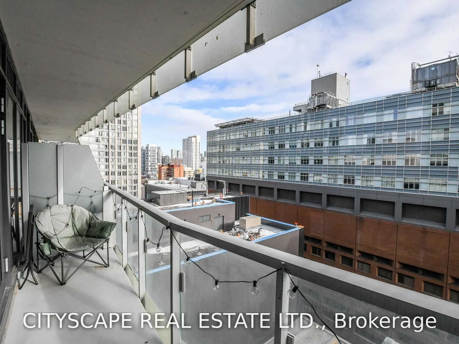 197 Yonge Street #1504