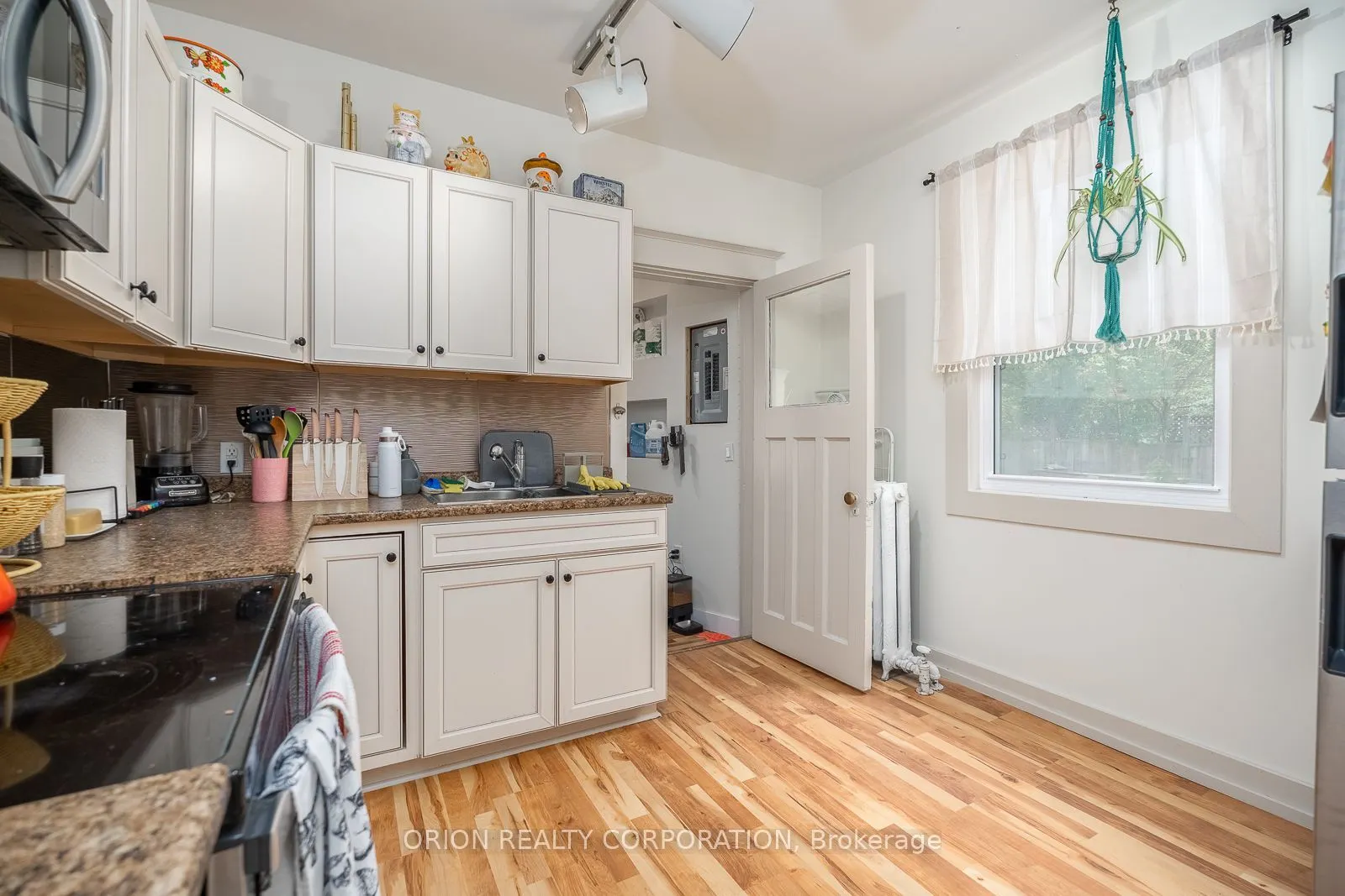 185 Glenholme Avenue