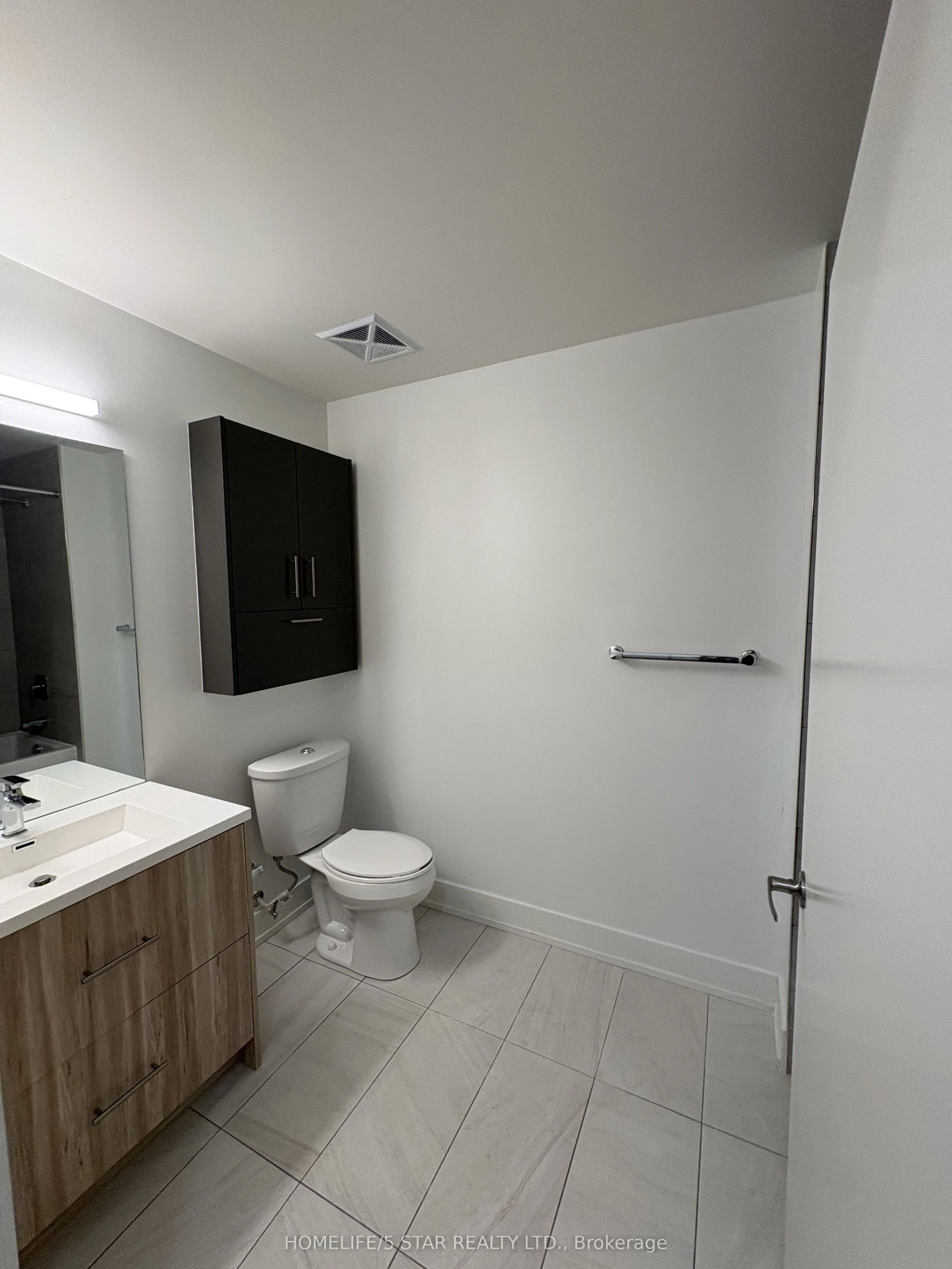180 Fairview Mall Drive #212